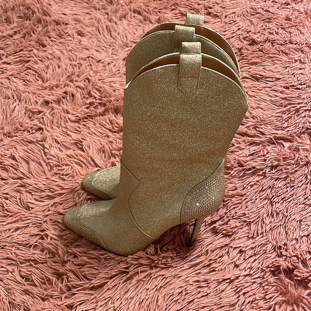 Jessica Simpson EUC bedazzled gold western style booties